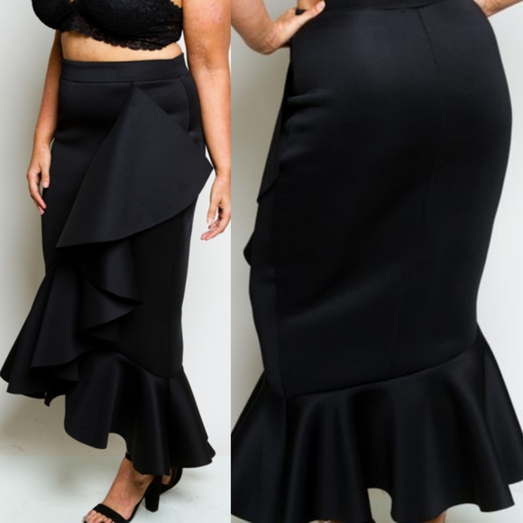 Dresses & Skirts - 🆕️Black Asymmetrical Ruffled Peplum Long Skirt